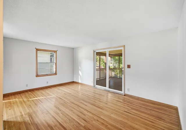 Photo 2 of Single family home for sale at 611 James Ave, Mankato, MN 56001 | MLS# 7146587 | Listing updated on 2026-09-25