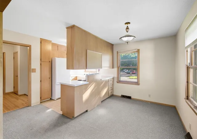 Photo 4 of Single family home for sale at 611 James Ave, Mankato, MN 56001 | MLS# 7146587 | Listing updated on 2026-09-25
