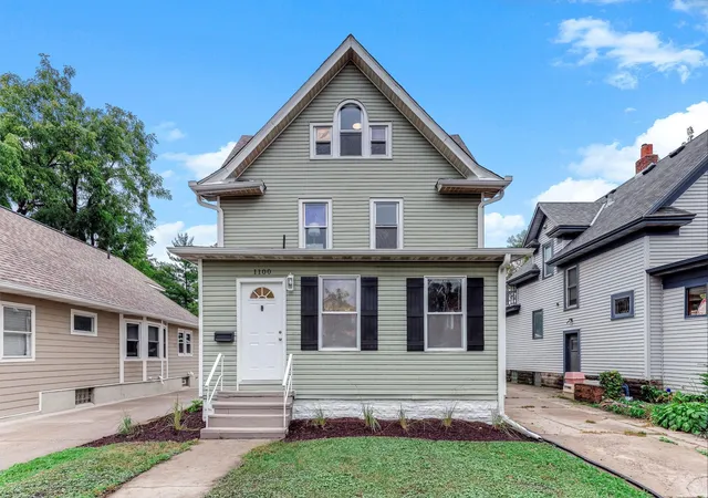 Photo 1 of Single family home for sale at 1100 12th Avenue Se, Minneapolis, MN 55414 | MLS# 7146601 | Listing updated on 2026-09-19