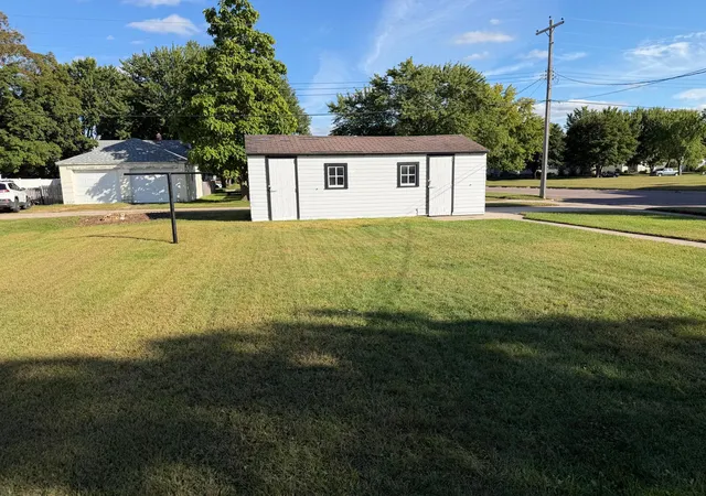 Photo 4 of Single family home for sale at 602 13th Street N, Benson, MN 56215 | MLS# 7146604 | Listing updated on 2026-09-19