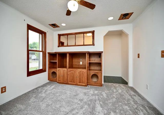 Photo 2 of Single family home for sale at 506 E Wabasha St, Winona, MN 55987 | MLS# 7146612 | Listing updated on 2026-09-19