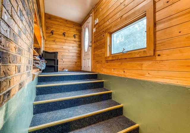 Photo 3 of Single family home for sale at 11081 Hillcrest Dr Ne, Bemidji, MN 56601 | MLS# 7146620 | Listing updated on 2026-10-05