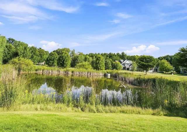 Photo 2 of Single family home for sale at 833 Red Cedar Ct, Chaska, MN 55318 | MLS# 7146633 | Listing updated on 2026-09-28