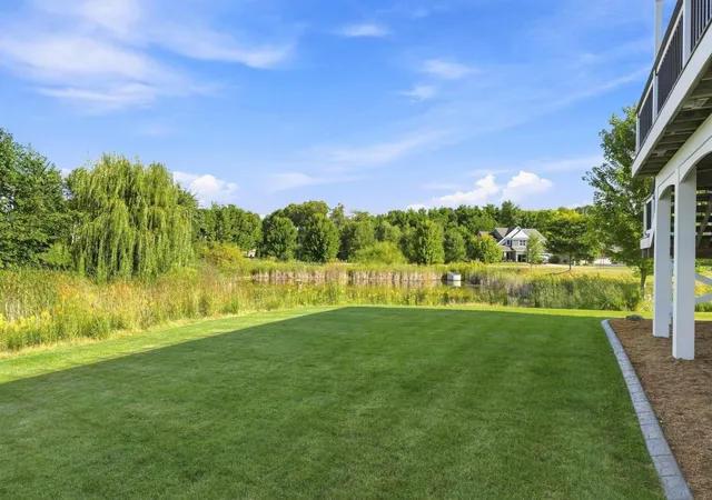 Photo 3 of Single family home for sale at 833 Red Cedar Ct, Chaska, MN 55318 | MLS# 7146633 | Listing updated on 2026-09-28