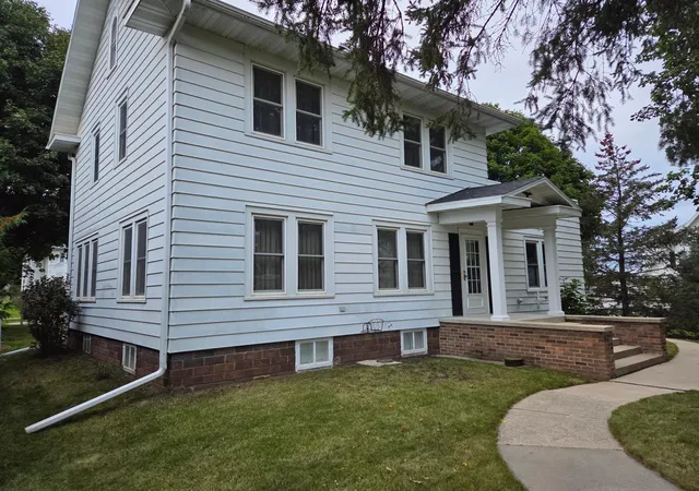 Photo 3 of Single family home for sale at 305 N Elm St, Mabel, MN 55954 | MLS# 7146636 | Listing updated on 2026-09-20