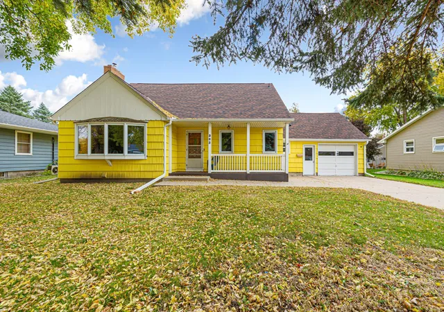 Single family home for sale at 303 S Main St, Winthrop, MN 55396 | MLS# 7146658