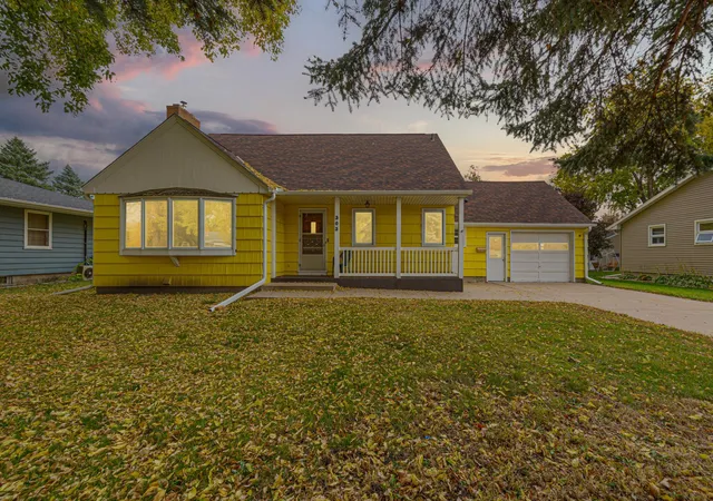 Photo 3 of Single family home for sale at 303 S Main St, Winthrop, MN 55396 | MLS# 7146658 | Listing updated on 2026-10-15