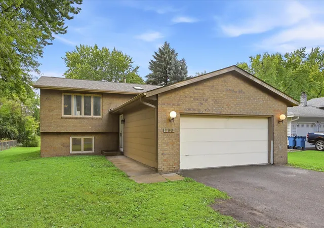 Single family home for sale at 750 Hiawatha Ave, Saint Paul, MN 55127 | MLS# 7146664