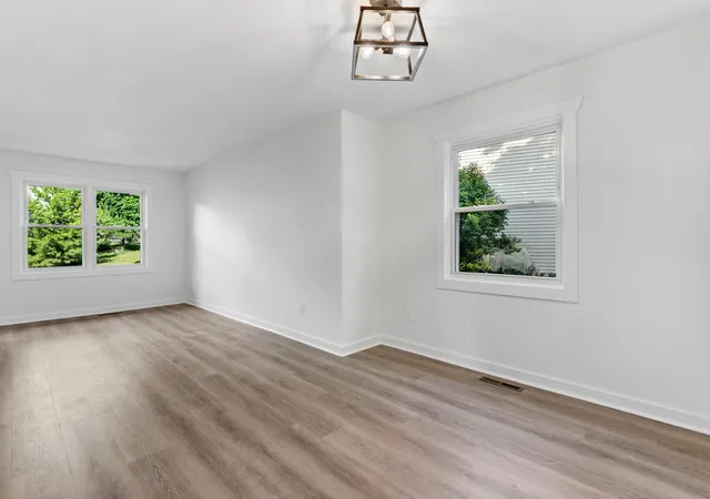 Photo 3 of Townhouse for sale at 10357 Upper 178th St W, Lakeville, MN 55044 | MLS# 7146665 | Listing updated on 2026-10-06