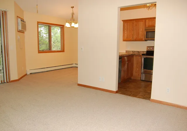 Photo 4 of Condo for sale at 14839 Endicott Way #311, Saint Paul, MN 55124 | MLS# 7146677 | Listing updated on 2026-09-19