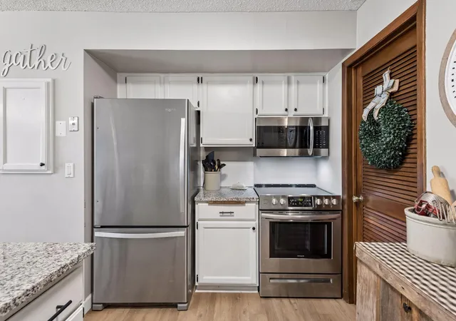 Photo 3 of Single family home for sale at 4679 Jackstone Point, Saint Paul, MN 55122 | MLS# 7146681 | Listing updated on 2026-10-06