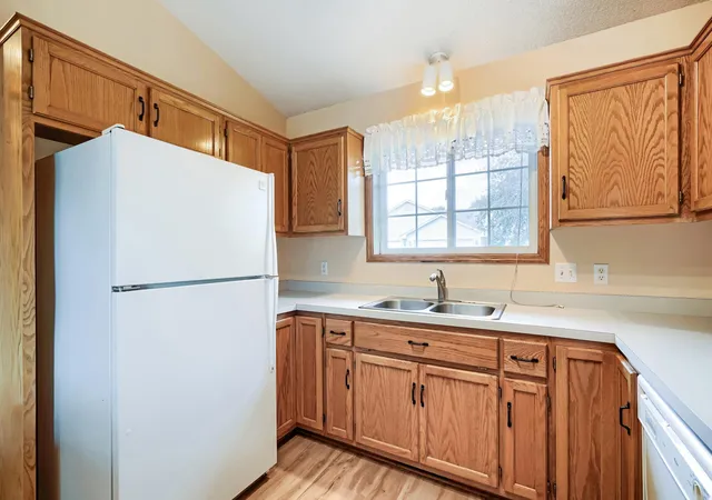 Photo 2 of Single family home for sale at 3798 Shannon Dr, Hastings, MN 55033 | MLS# 7146684 | Listing updated on 2026-10-05