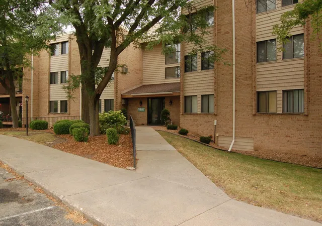 Photo 1 of Condo for sale at 1887 Silver Bell Rd #318, Saint Paul, MN 55122 | MLS# 7146687 | Listing updated on 2026-09-19