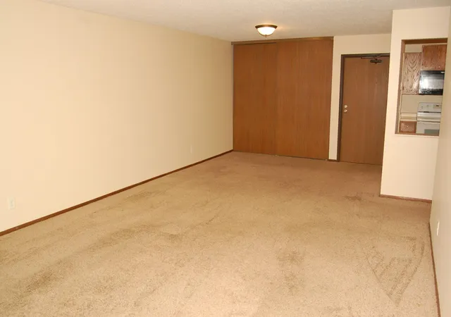 Photo 2 of Condo for sale at 1887 Silver Bell Rd #318, Saint Paul, MN 55122 | MLS# 7146687 | Listing updated on 2026-09-19