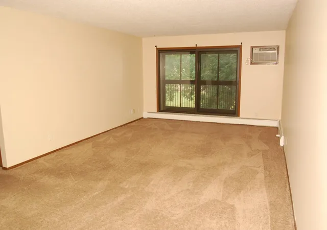 Listing Photo 5 - Condo for sale in building located at 1887 Silver Bell Rd, Eagan, MN 55122 - Unit #318