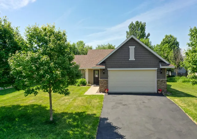 Photo 2 of Single family home for sale at 6479 204th Street N, Forest Lake, MN 55025 | MLS# 7146705 | Listing updated on 2026-09-24