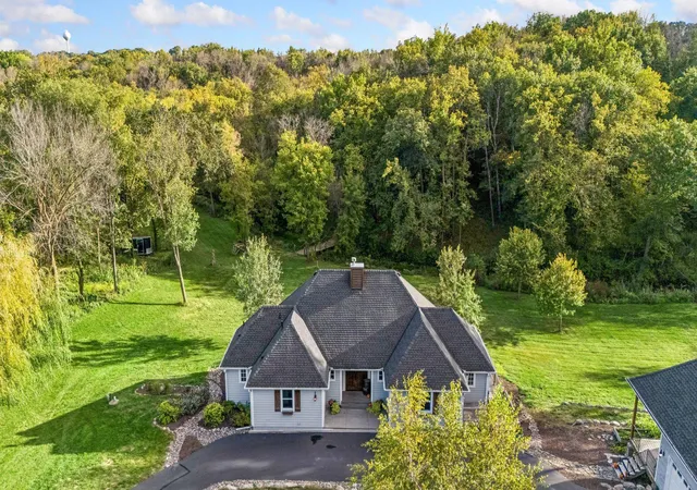 Photo 4 of Single family home for sale at 6055 Painter Rd, Mound, MN 55364 | MLS# 7146715 | Listing updated on 2026-09-25