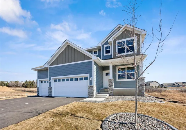 Photo 3 of Single family home for sale at 13371 Cadogan Way, Rosemount, MN 55068 | MLS# 7146717 | Listing updated on 2026-09-19