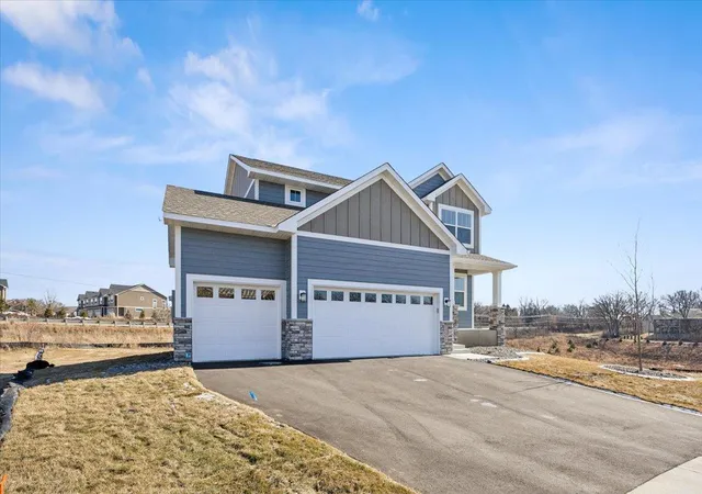 Photo 3 of Single family home for sale at 13371 Cadogan Way, Rosemount, MN 55068 | MLS# 7146717 | Listing updated on 2026-09-19