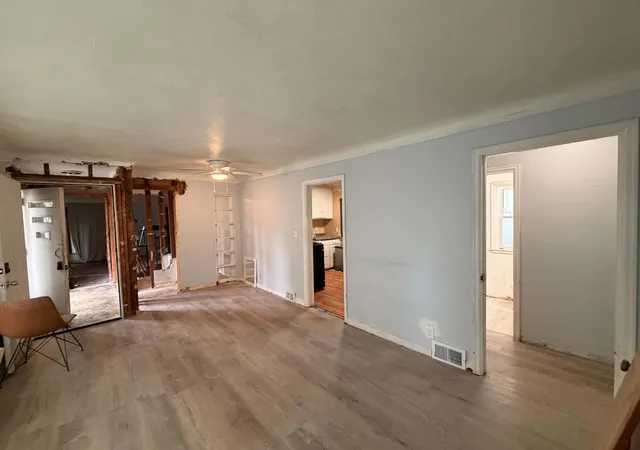 Photo 3 of House for sale at 1064 Lawson Ave E, Saint Paul, MN 55106 | MLS# 7146746 | Listing updated on 2026-10-02