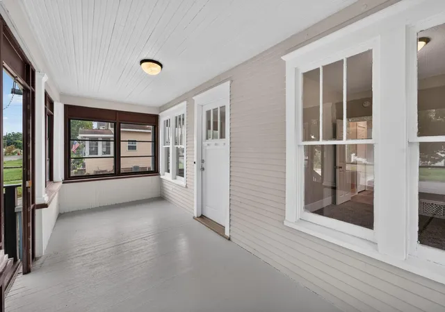 Photo 3 of Single family home for sale at 811 8th Avenue Se, Rochester, MN 55904 | MLS# 7146769 | Listing updated on 2026-09-22
