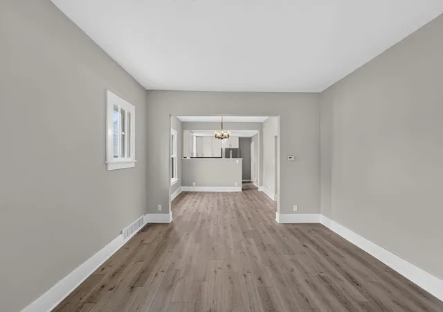 Photo 3 of Single family home for sale at 811 8th Avenue SE, Rochester, MN 55904 | MLS# 7146769 | Listing updated on 2026-09-22