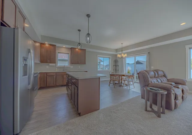 Photo 3 of Single family home for sale at 1621 19th Avenue NW, Willmar, MN 56201 | MLS# 7146787 | Listing updated on 2026-10-08