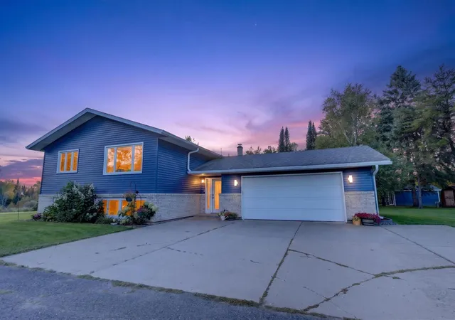 Photo 3 of Single family home for sale at 3875 Berg Rd, Hibbing, MN 55746 | MLS# 7146793 | Listing updated on 2026-10-08