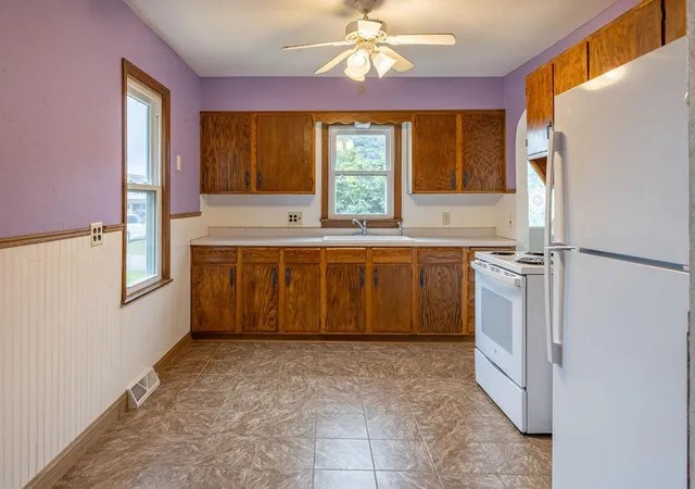 Photo 3 of Single family home for sale at 108 S 9th Street, Brownsville, MN 55919 | MLS# 7146802 | Listing updated on 2026-10-02