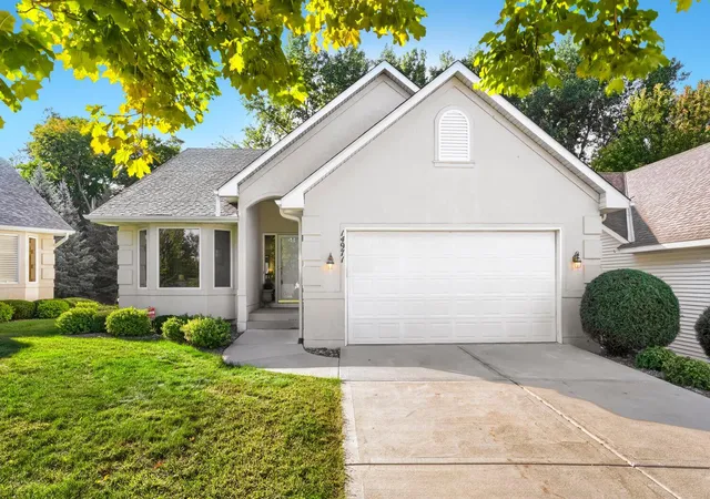 Single family home for sale at 14971 Summit Cir NW, Prior Lake, MN 55372 | MLS# 7146809