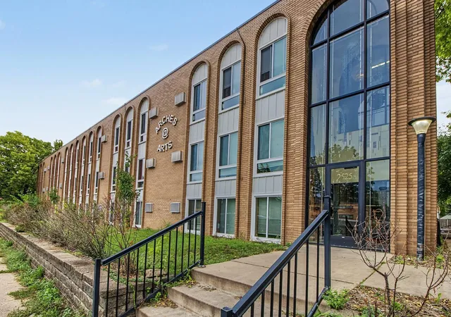 Photo 1 of Condo for sale at 2525 3rd Avenue S #206, Minneapolis, MN 55404 | MLS# 7146838 | Listing updated on 2026-09-29