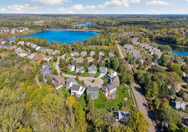 Photo 2 of Single family home for sale at 1845 White Pine Ct, Stillwater, MN 55082 | MLS# 7146848 | Listing updated on 2026-10-08