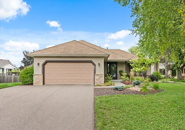 Photo 1 of Single family home for sale at 8821 Rainier Ct, Saint Paul, MN 55125 | MLS# 7146850 | Listing updated on 2026-09-26