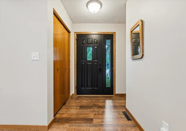 Photo 2 of Single family home for sale at 8821 Rainier Ct, Saint Paul, MN 55125 | MLS# 7146850 | Listing updated on 2026-09-26