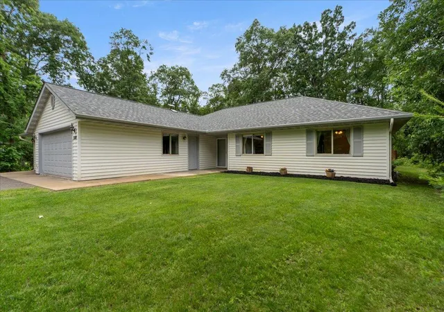 Photo 2 of Single family home for sale at 33897 Dancing Bear Dr, Crosslake, MN 56442 | MLS# 7146863 | Listing updated on 2026-09-19