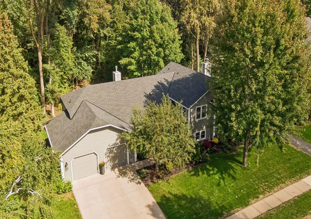 Photo 3 of Sale Pending at 7646 Carnelian Ln, Eden Prairie, MN 55346 | MLS# 7146876 | Listing updated on 2026-10-06