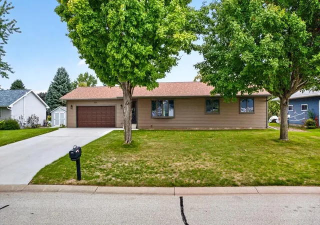 Photo 2 of Single family home for sale at 1320 N Garden St, Lake City, MN 55041 | MLS# 7146883 | Listing updated on 2026-09-24