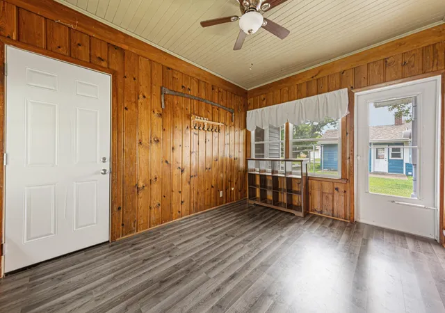 Photo 3 of Single family home for sale at 815 Court Ave, Gaylord, MN 55334 | MLS# 7146905 | Listing updated on 2026-09-23