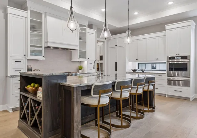 Photo 1 of Single family home for sale at 109 Minnetonka Ave S, Wayzata, MN 55391 | MLS# 7146906 | Listing updated on 2026-10-10