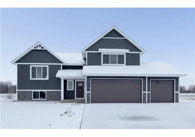 Photo 1 of Sale Pending at 1009 24th Street N, Sartell, MN 56377 | MLS# 7146908 | Listing updated on 2026-10-06