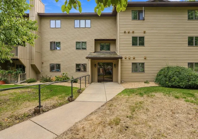 Photo 1 of Condo for sale at 925 Bahls Dr #208, Hastings, MN 55033 | MLS# 7146910 | Listing updated on 2026-09-25