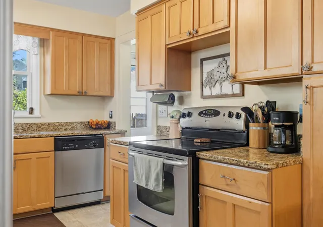Photo 2 of Sale Pending at 1329 Beech St, Saint Paul, MN 55106 | MLS# 7146917 | Listing updated on 2026-10-13