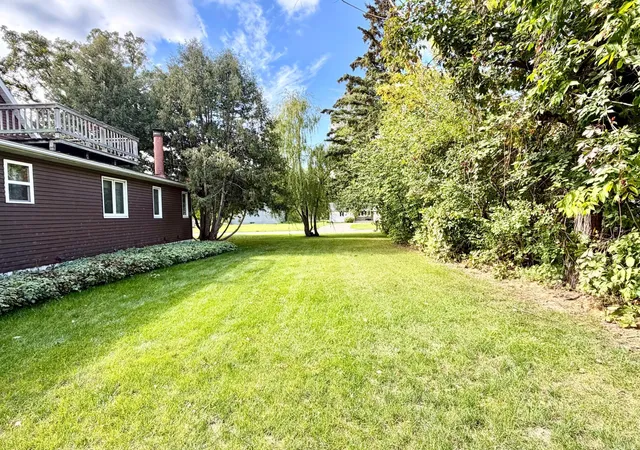 Photo 3 of Single family home for sale at 301 5th Street SE, Roseau, MN 56751 | MLS# 7146938 | Listing updated on 2026-09-19