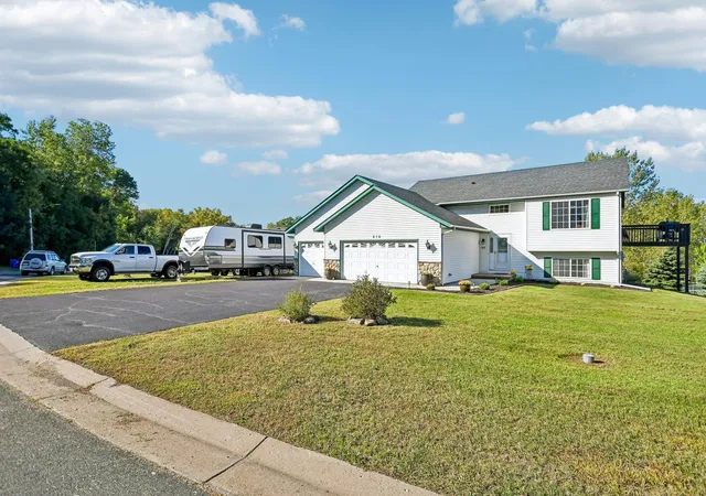 Photo 3 of Single family home for sale at 414 Roosevelt Dr, Dresser, WI 54009 | MLS# 7146946 | Listing updated on 2026-10-03