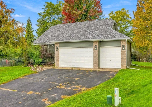 Photo 2 of Single family home for sale at 704 Watab Ct, Sartell, MN 56377 | MLS# 7146947 | Listing updated on 2026-10-03