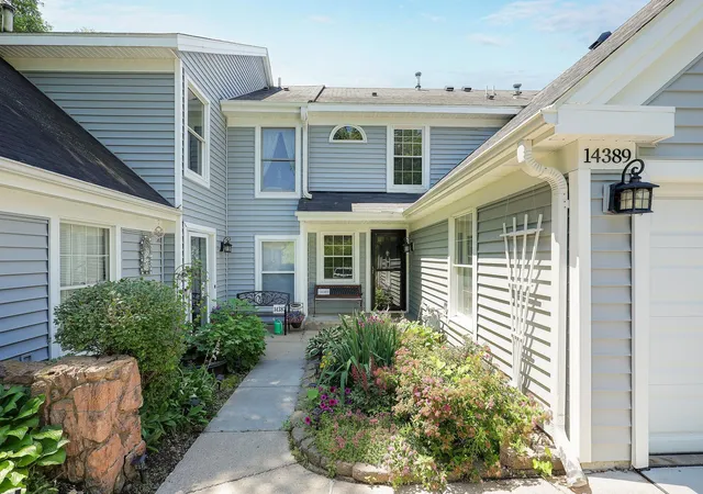 Photo 3 of Single family home for sale at 14389 Bedford Dr, Eden Prairie, MN 55346 | MLS# 7146955 | Listing updated on 2026-09-19