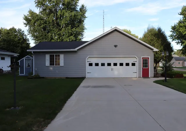 Photo 1 of Single family home for sale at 100 Hillside Ct #206, Russell, MN 56169 | MLS# 7146957 | Listing updated on 2026-09-19