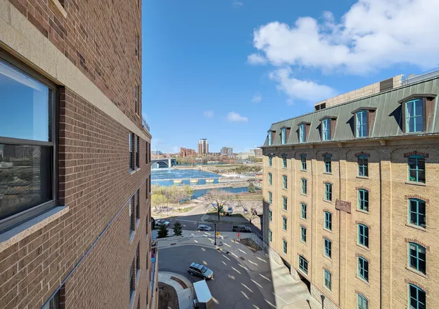 Photo 2 of Condo for sale at 401 S 1st Street #601, Minneapolis, MN 55401 | MLS# 7146961 | Listing updated on 2026-09-30