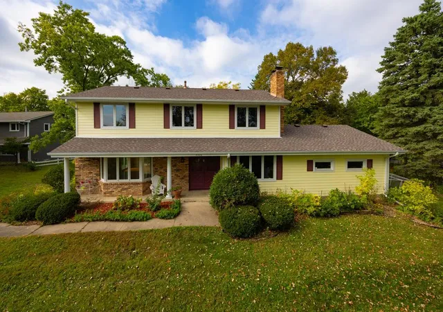 Photo 2 of Single family home for sale at 5600 W 70th Street, Minneapolis, MN 55439 | MLS# 7146972 | Listing updated on 2026-09-28