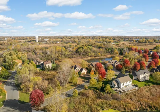 Photo 2 of Single family home for sale at 6586 Sherman Lake Rd, Hugo, MN 55038 | MLS# 7146981 | Listing updated on 2026-10-29